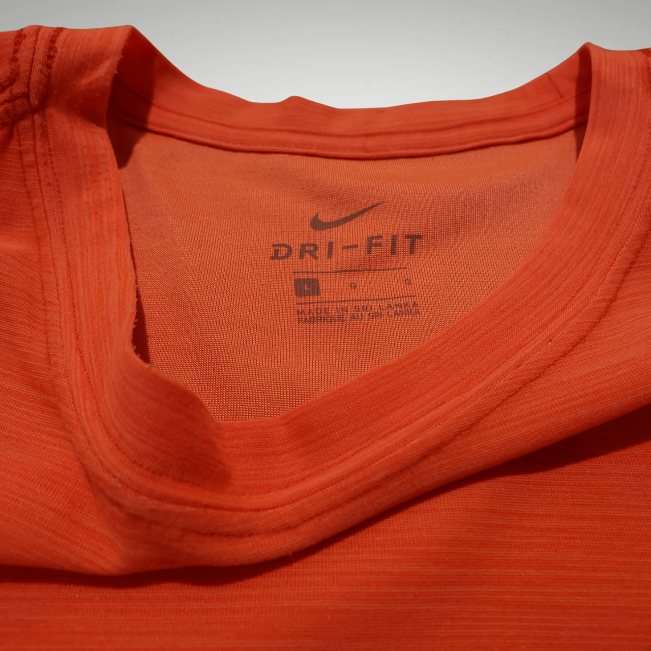 Mens Orange Nike Dri-Fit T-shirt (L)