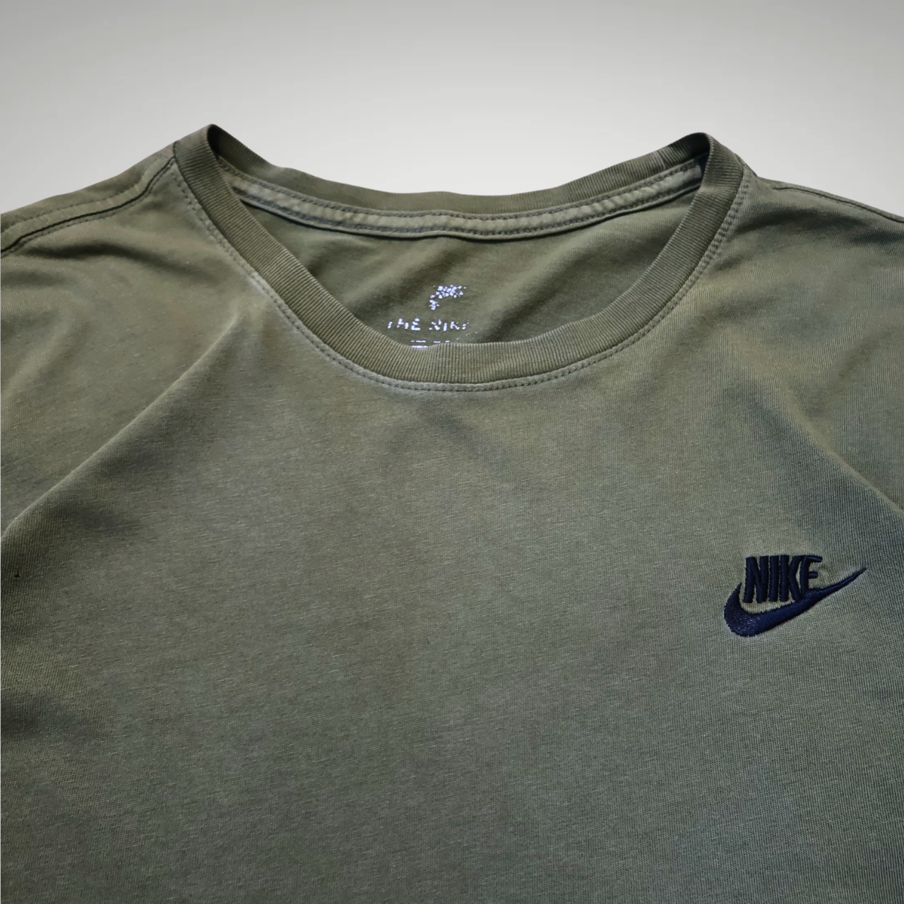 Men’s Plain Khaki Nike T-shirt (M)