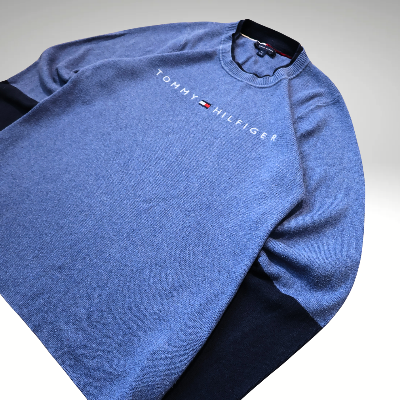 Women’s Blue Tommy Hilfiger Sweatshirt (L)